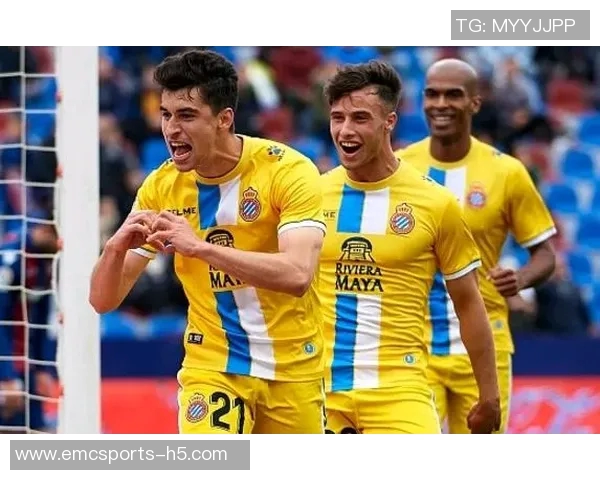 兰克尔泽坚信不放弃目标全力争分剩余三场比赛必胜决心 兰克尔泽坚信不放弃目标全力争分剩余三场比赛必胜决心